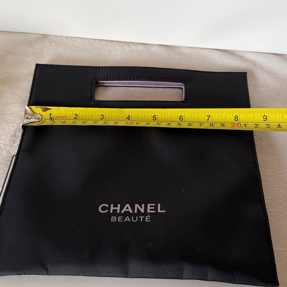 CHANEL Beauty Cosmetic Black Mini Tote Bag - Picture 8 of 9
